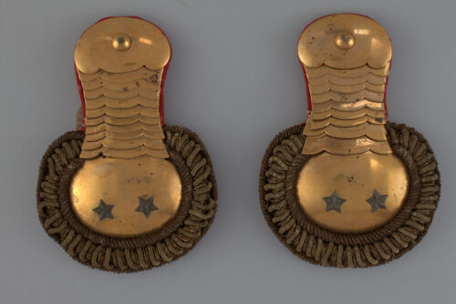 3. A pair of epaulettes of a lieutenant of horse artillery of the Kingdom of Poland, according to the tradition after Konstanty Julian Ordon (1810-1887)